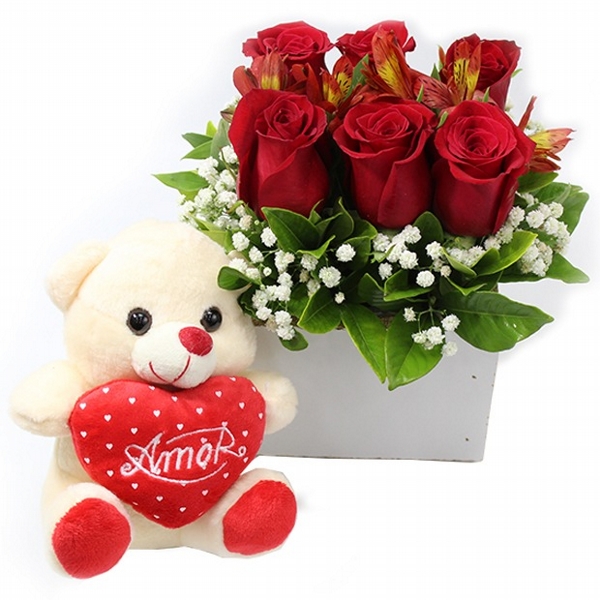 Box De Rosas Com Pelúcia