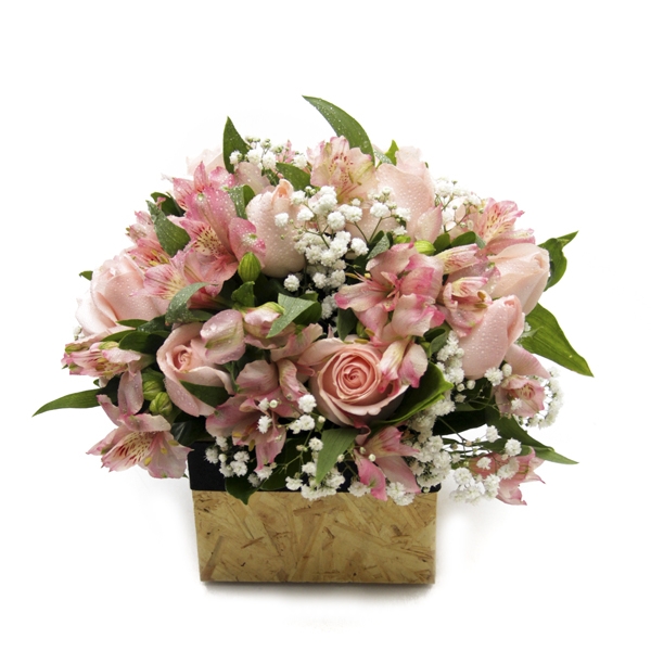 Arranjo de Rosas Cor de Rosa Com Alstromélias Cor de Rosa